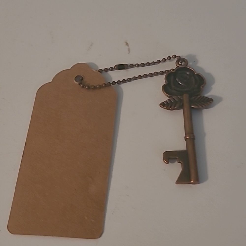 Rose Key Keychain/Bag Charm - Picture 2 of 2